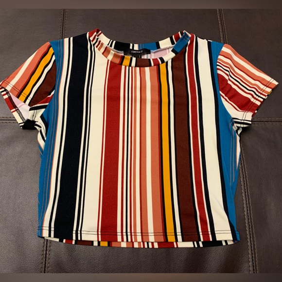 Forever 21 Crop Top Tshirt Vertical Striped - Picture 1 of 2